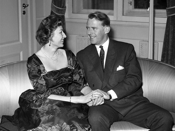 Prinsesse Astrid giftet seg med Johan Martin Ferner den 12. januar 1961. Dette bildet er fra forlovelsen i 1960. Foto: Jan Stage NTB arkiv / NTB scanpix